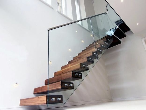 Ограждение лестница  стекл перил