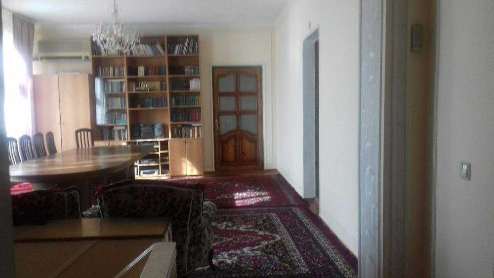 Продаю свой добротный дом, угловой на Бадамзаре