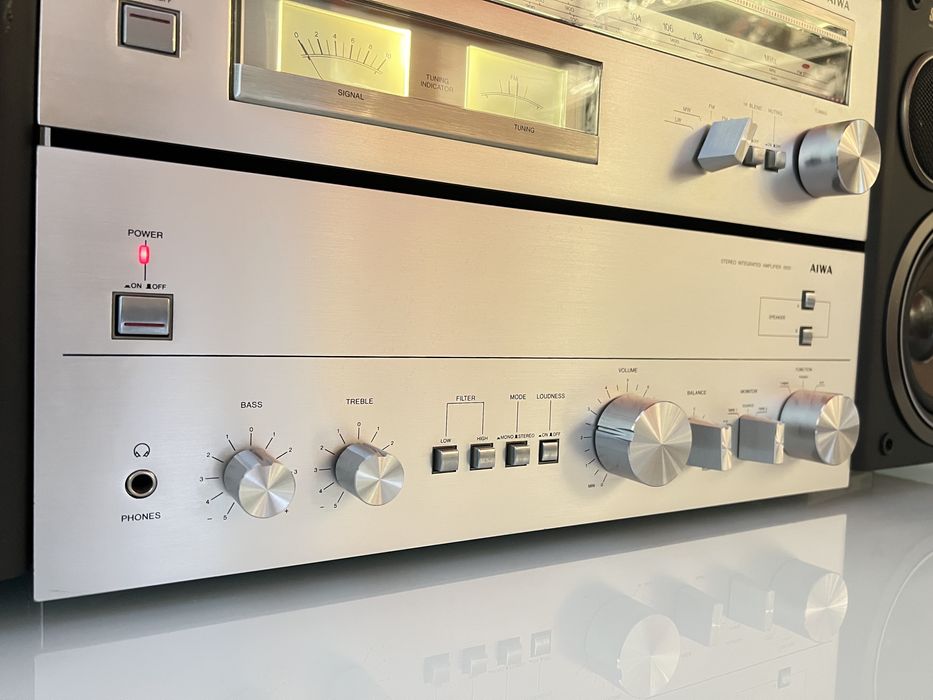 Linie AIWA, Amplificator Aiwa 8100, Tuner Aiwa 9300, deck Aiwa M100