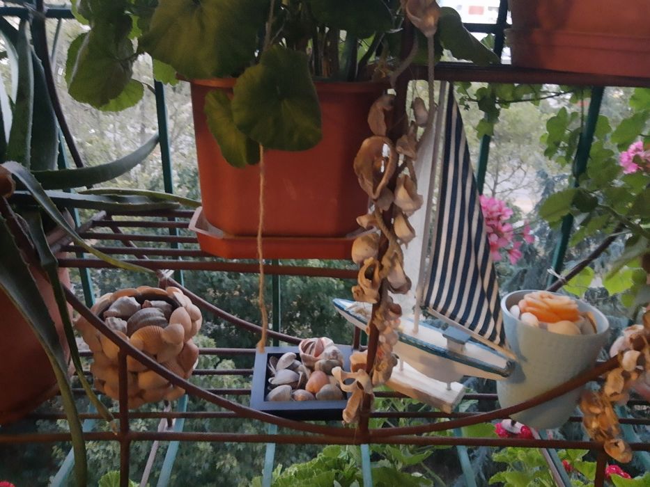 Мебел,Цветарник за дома.НАМАЛЕНИЕ 199лв