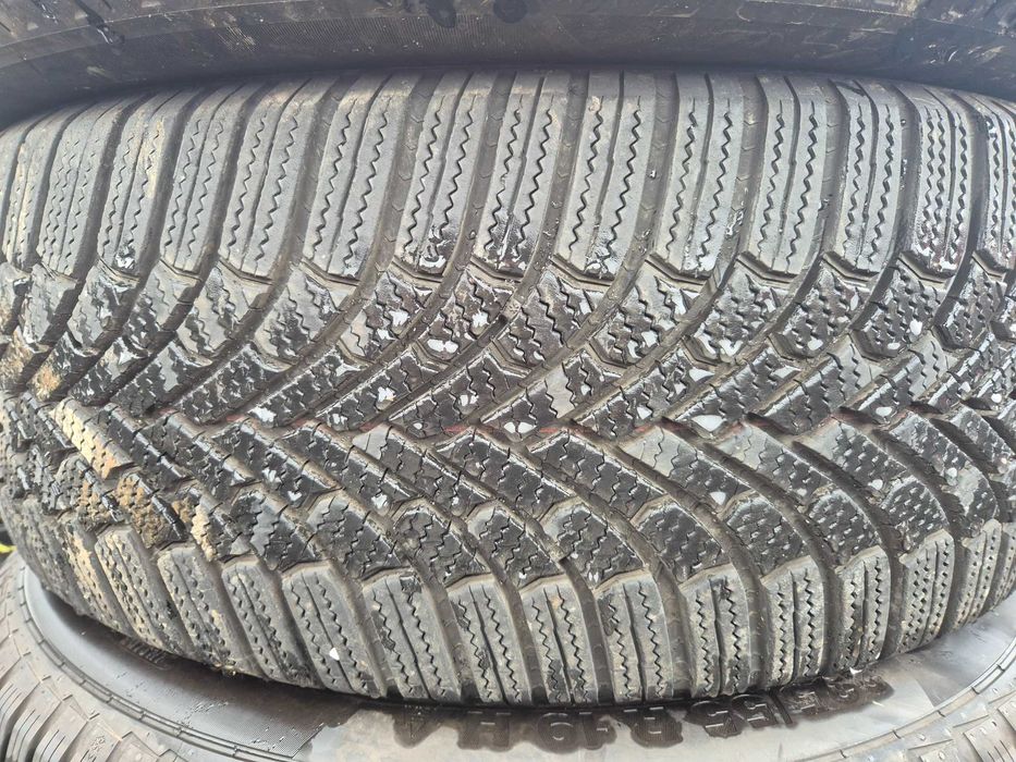 2 Anvelope de IARNA - 235/55/19 - BRIDGESTONE - CA UNELE NOI DOT 2024