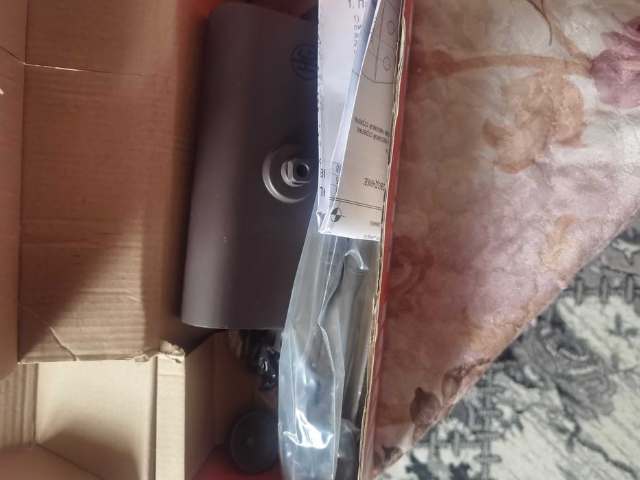 Доводчик дверной