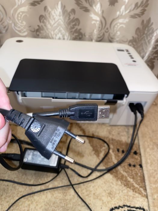 Продам цветной принтер HP DeskJet Ink Advantage 2545