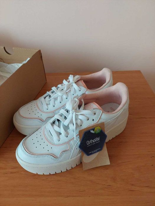 Нови дамски кожени маратонки Asics  Japan S PF 1202A332-100