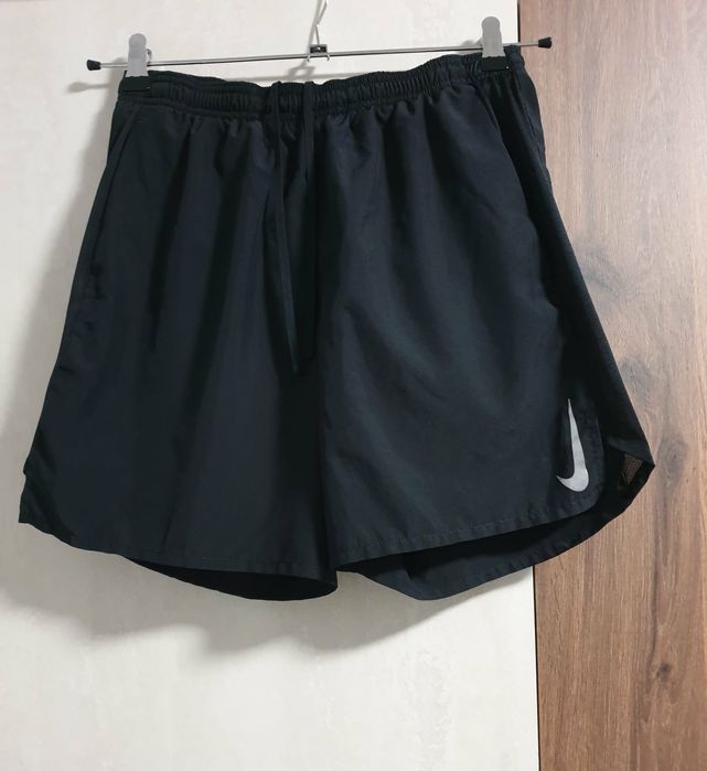 Мъжки оригинални шорти със клин.  Като нови. Nike Challenger DRI FIT.