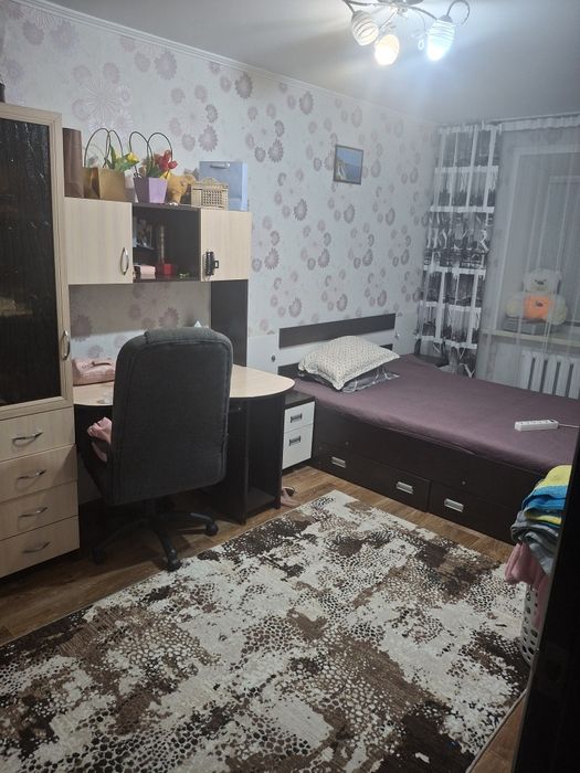 Продам 2 ух комнатную квартиру