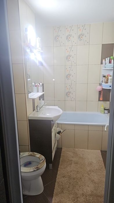 Vând apartament