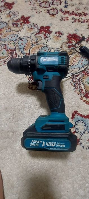 Шуруповёрт с 1 АКБ 1 зарядка . Бу