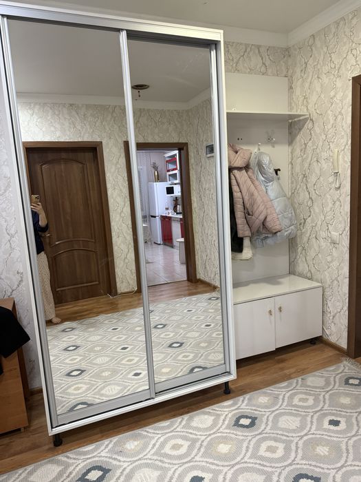 Продам прихожий шкаф