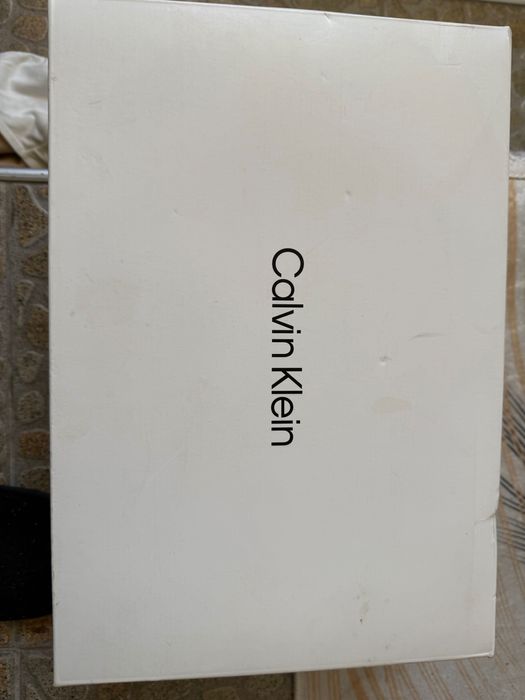 Маратонки на Calvin Klein