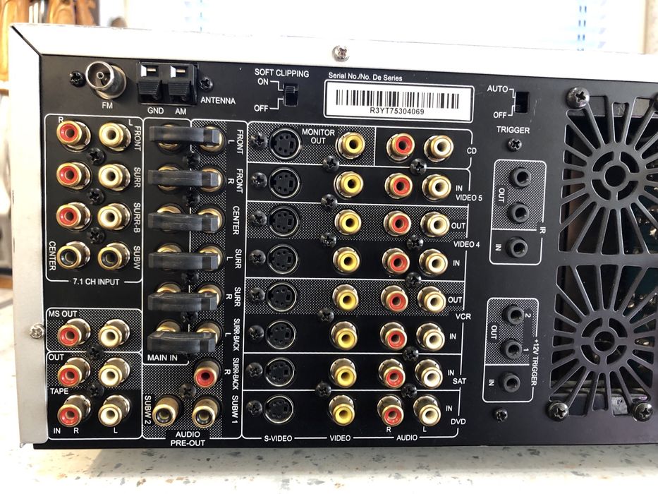 NAD T-753 ресивър