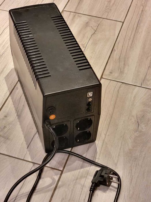 UPS NJOY Horus Plus 1000