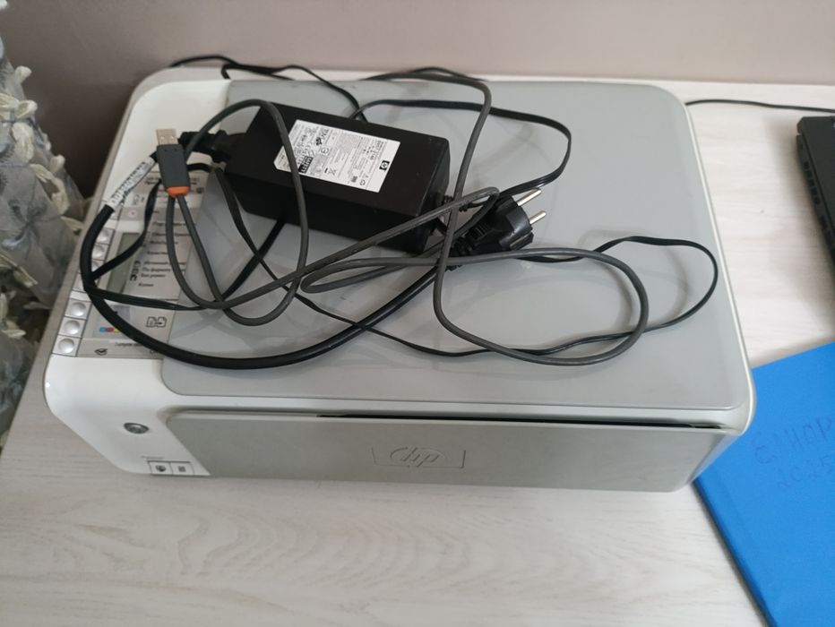 Продам цветной принтер 3в1
