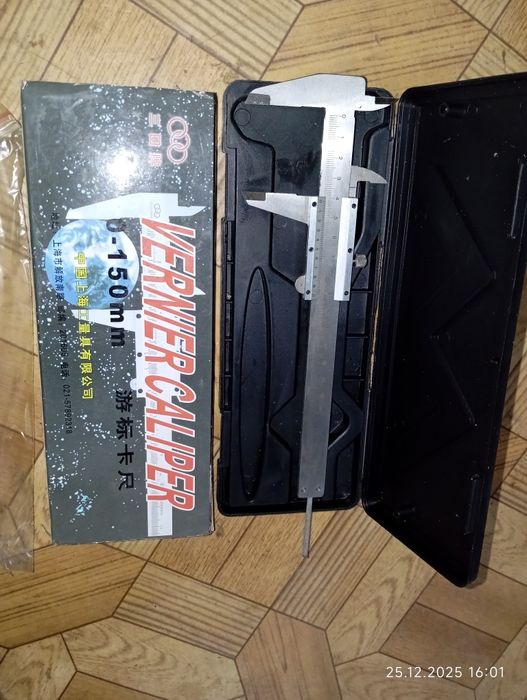 Штангенциркуль . Новый.
