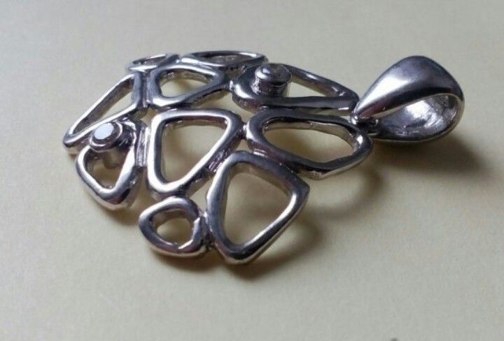 Нова сребърна висулка-неповторима,великолепна, с циркони !