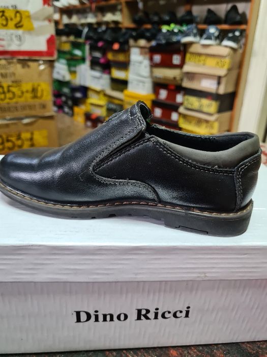 Продам детские туфли