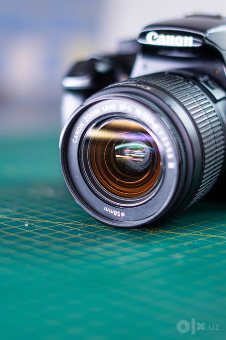 Зеркальная Камера Canon EOS 1100D; б\у