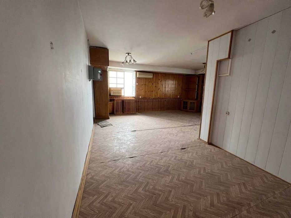 Продается Нежилое помещение,124м2.  Акай Сити, Дархан,