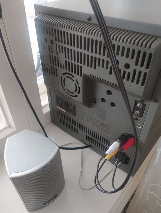 Продаётся музыкальный центр