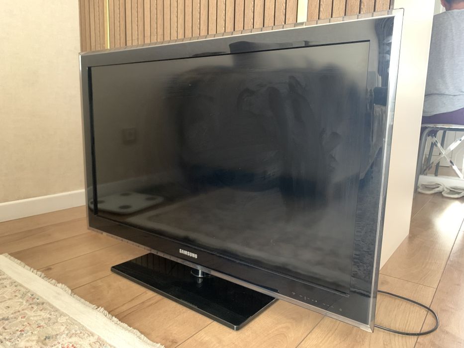 Телевизор Samsung LE40D550