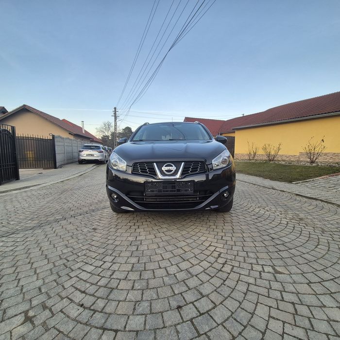 NISSAN Qashqai 2013