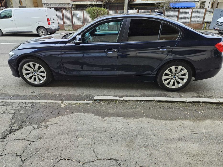 BMW seria 3/ 320i/2012 /183cp