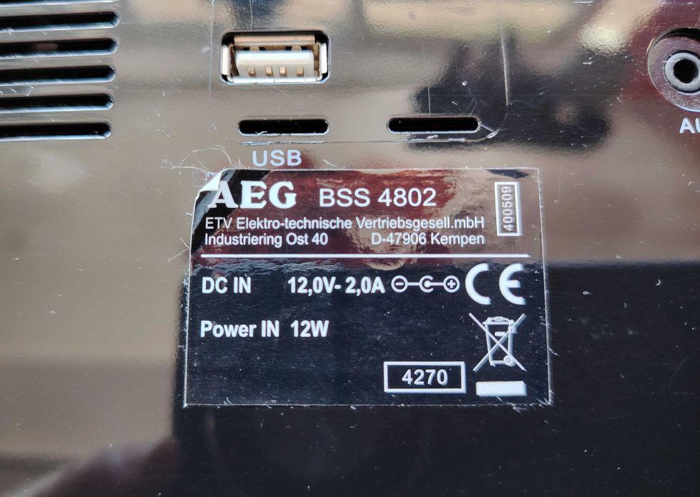 Radio AEG cu ceas si bluetooth