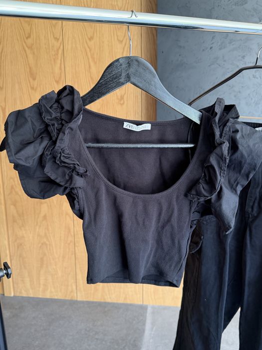 Комплект Zara – черен топ и карго панталон