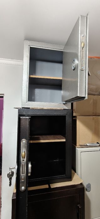 Продам новый металлический сейф!