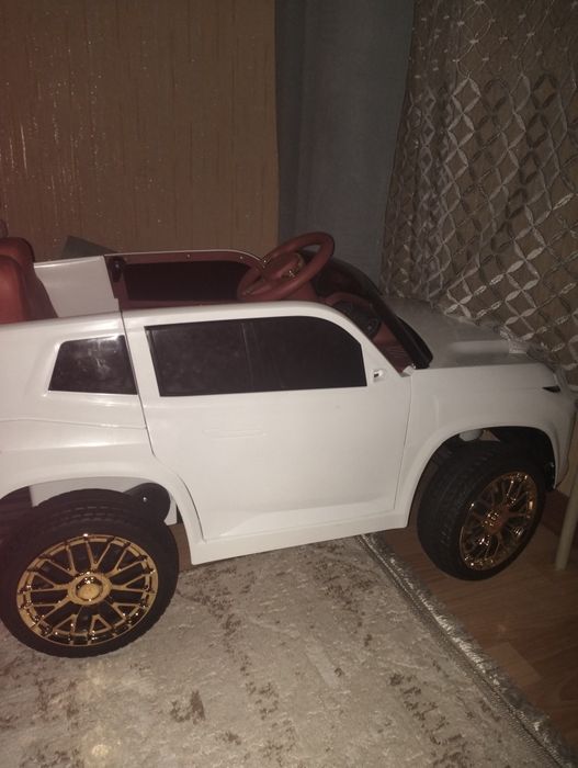 Продам Машину  детская