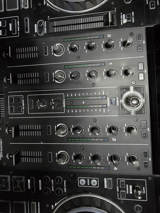 Denon prime 4.     .