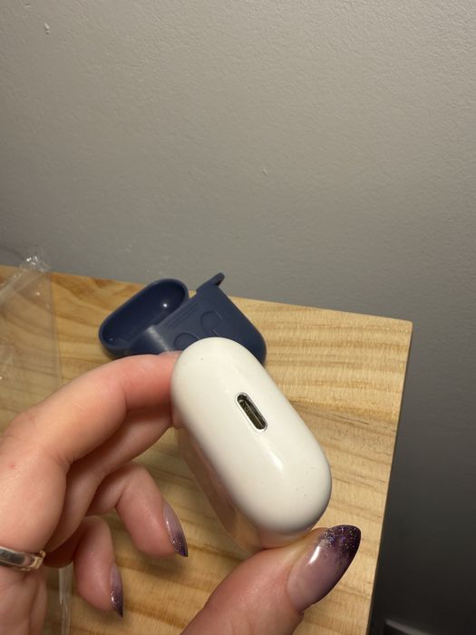 Apple AirPods 2nd Gen