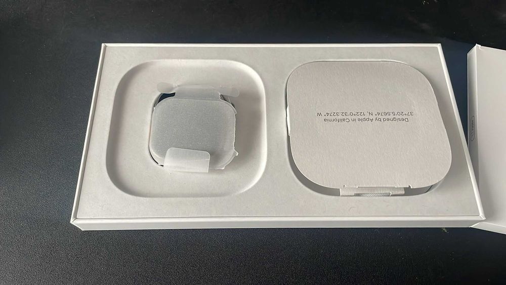 Apple Watch Ultra 2- 49mm Natural Titanium