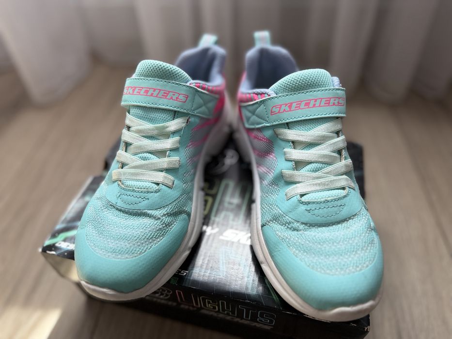 Skechers nr 35.5 copii