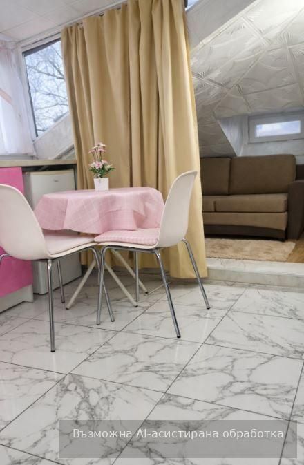 Дава се под наем Ателие в Варна, Център - 35 кв.м за 328.95 € - Снимка #1