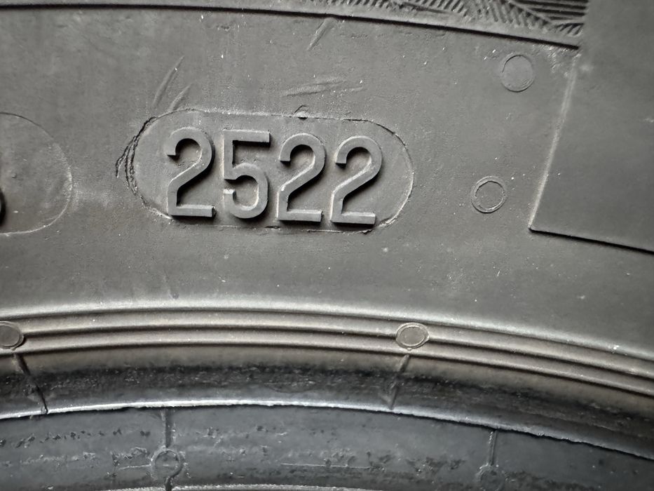 Автомобилни гуми 175 65 14 Continental