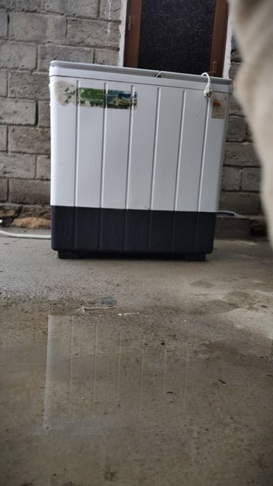 Polavtamat Kir yuvadigan moshina