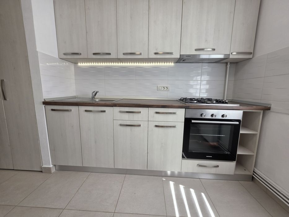 Garsonieră/Apartament 1 cameră decomandat cu loc de parcare