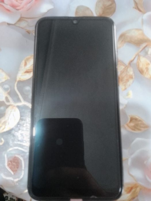 Продам Самсунг А50,,Realmec21Y