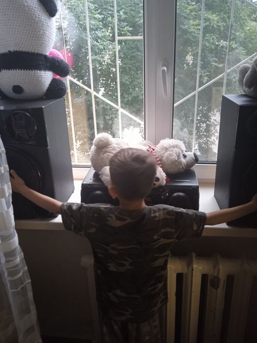 Продам 70000 Музыкальный центр.