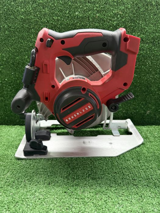 Безчетков ръчен циркуляр Milwaukee M18 BLCS66 / 190мм