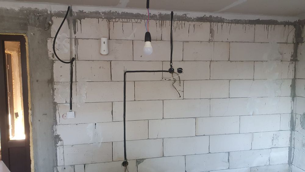 Mentenata Electrician