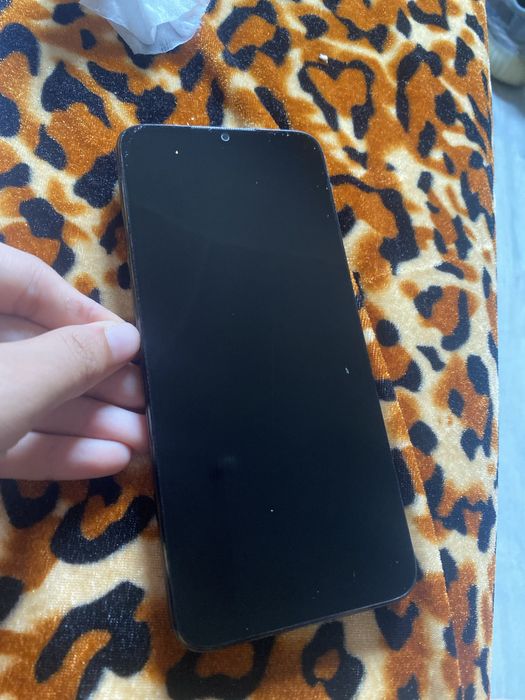 Vand telefon(honor x6) in stare foarte buna, folosit 6 luni