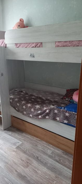 Продам 2х ярусную кровать