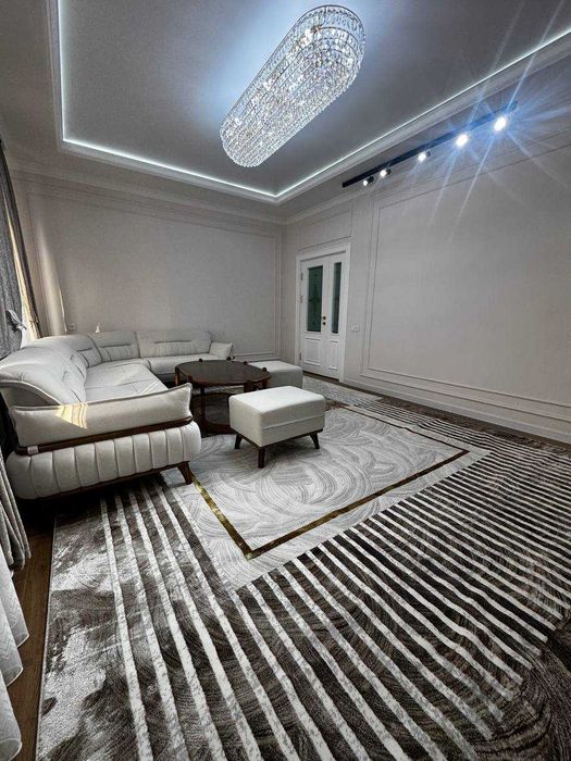 Срочно! Продаётся 4х комнатная квартира!