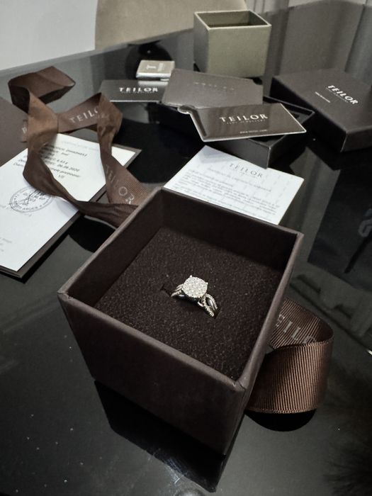 Inel de logodna Teilor cu diamante.