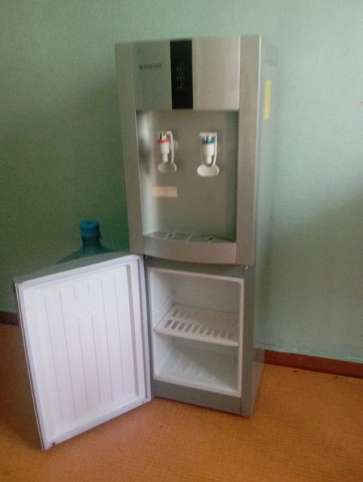 Кулер ALMACOM , в отличном состоянии
