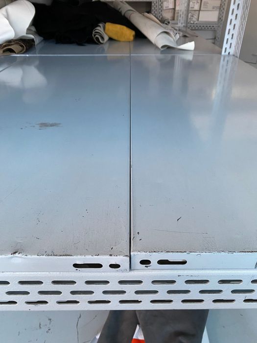 Метални секционни рафтове/стелажи