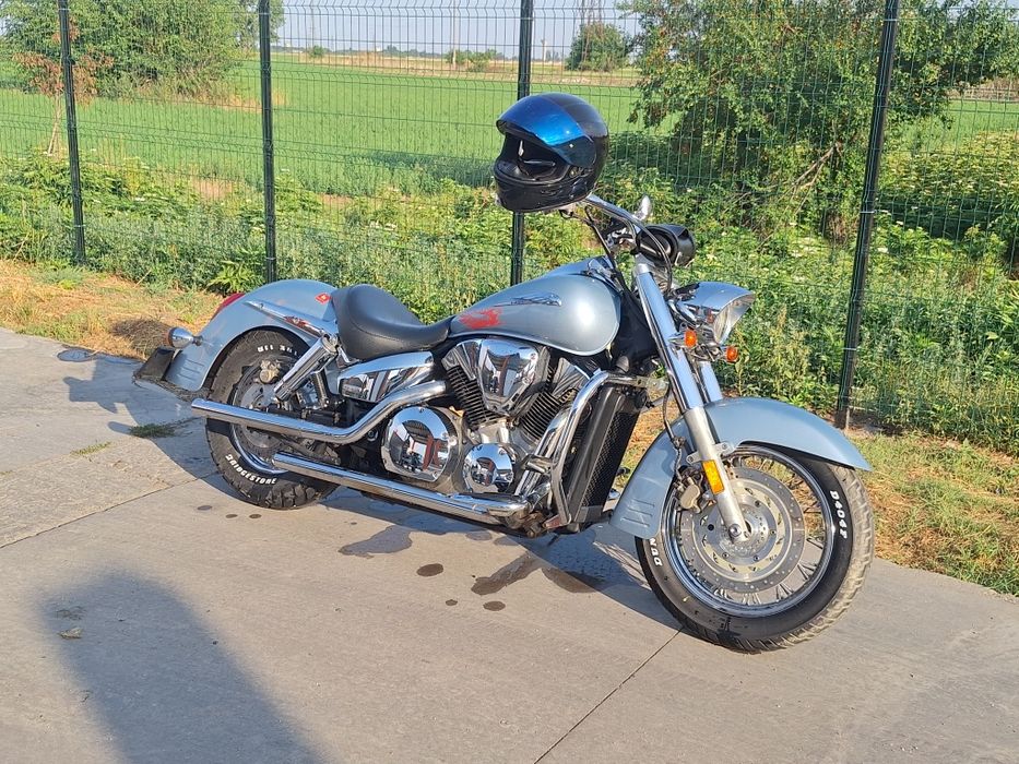 Honda VTX 1300 S (Retro) – An 2004 – Cruiser Impecabil, Gata de Drum 28000 km