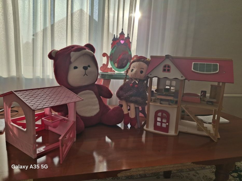 Домик, мягкие игрушки